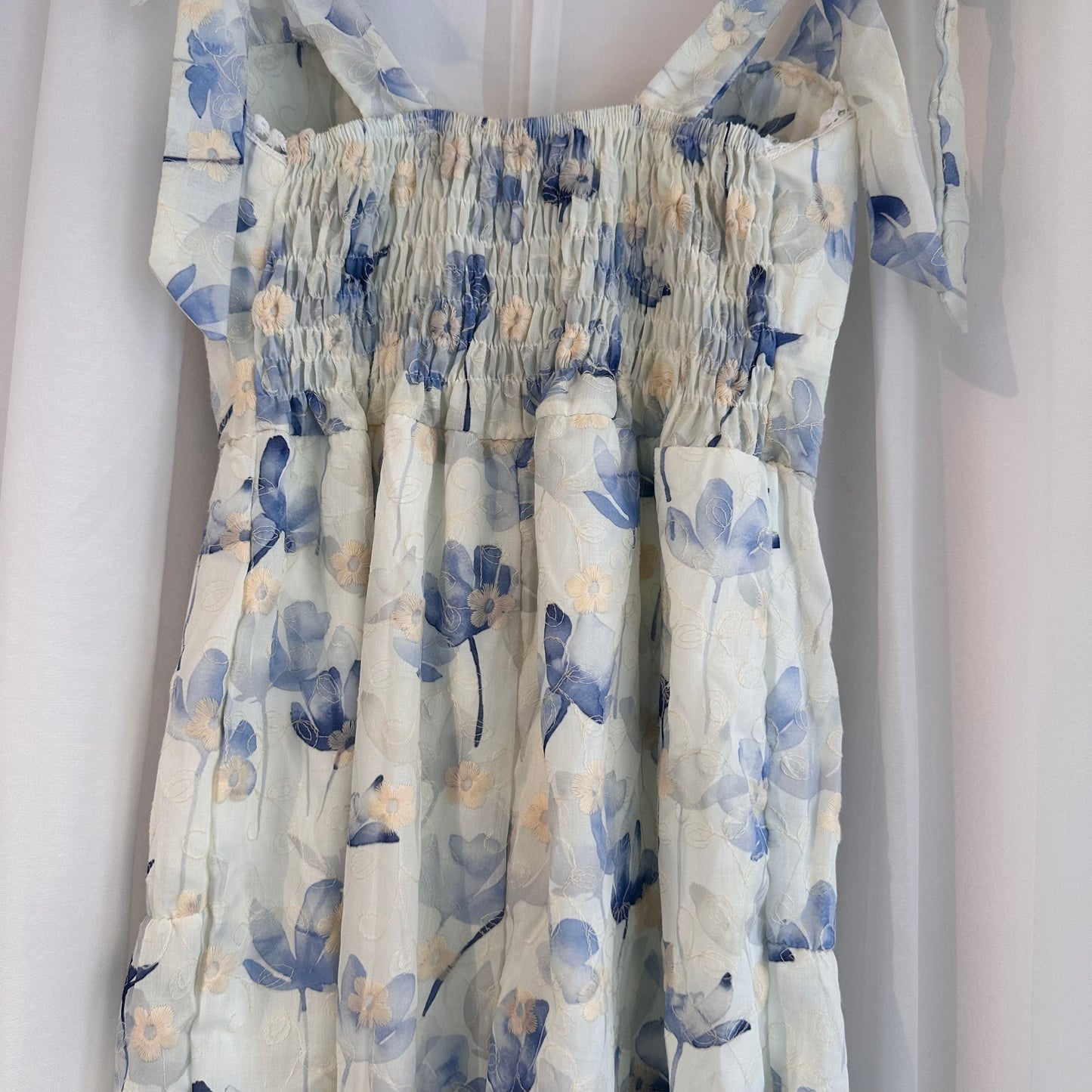 Delft Blue Bloom Dress (Sweetheart neckline)